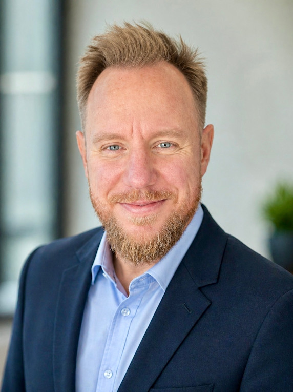 Daniel Hirst