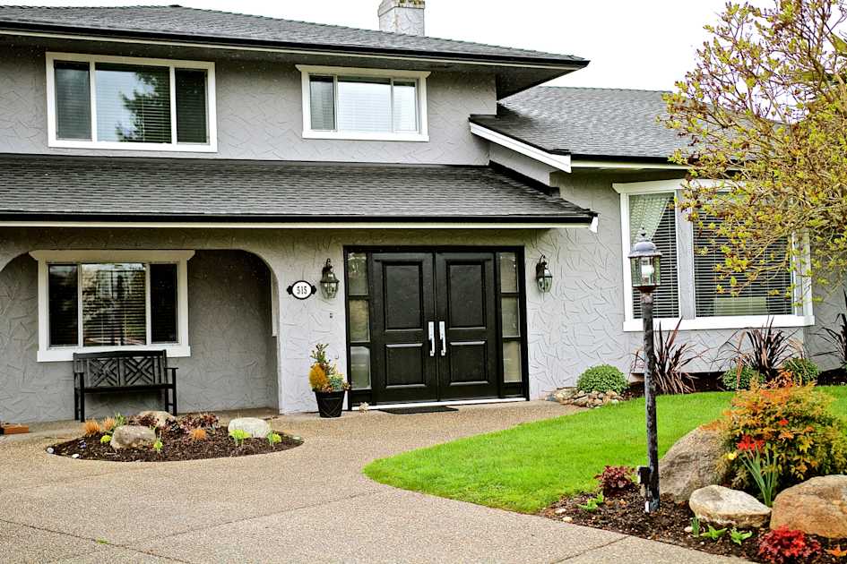 Discover the Perfect Gutter Colors for Your Home