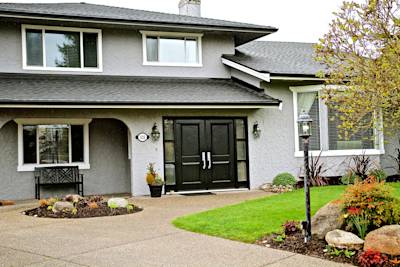 Discover the Perfect Gutter Colors for Your Home