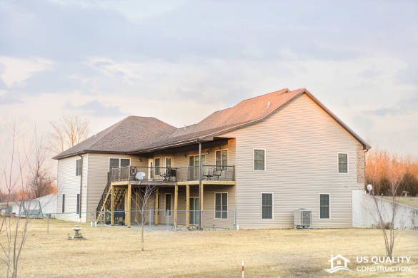 Vinyl Siding, Trim, Soffit & Gutters