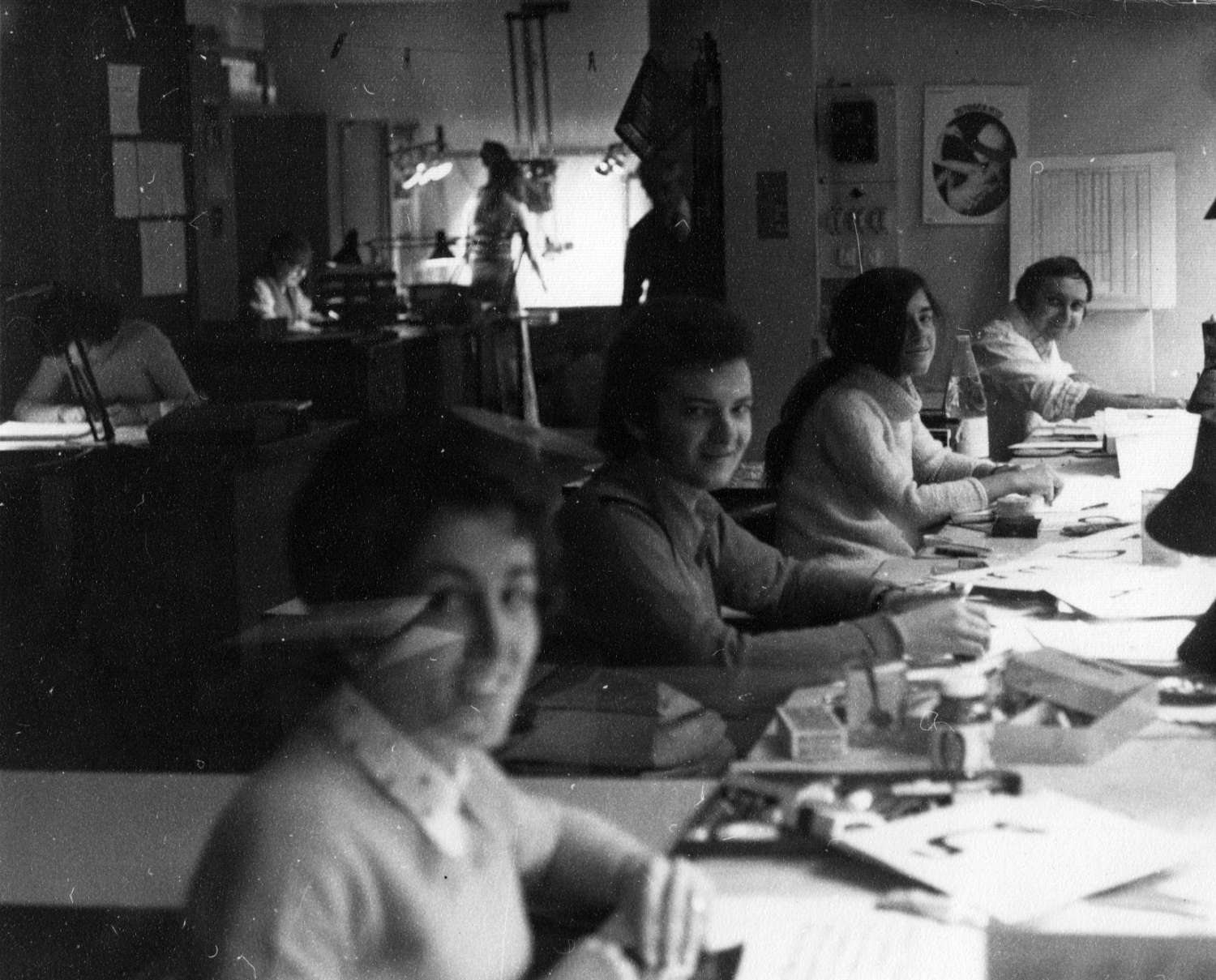 International Photon Corporation letter drawing studio in Paris, 1970s. Courtesy Musée de l'Imprimerie et de la Communication Graphique