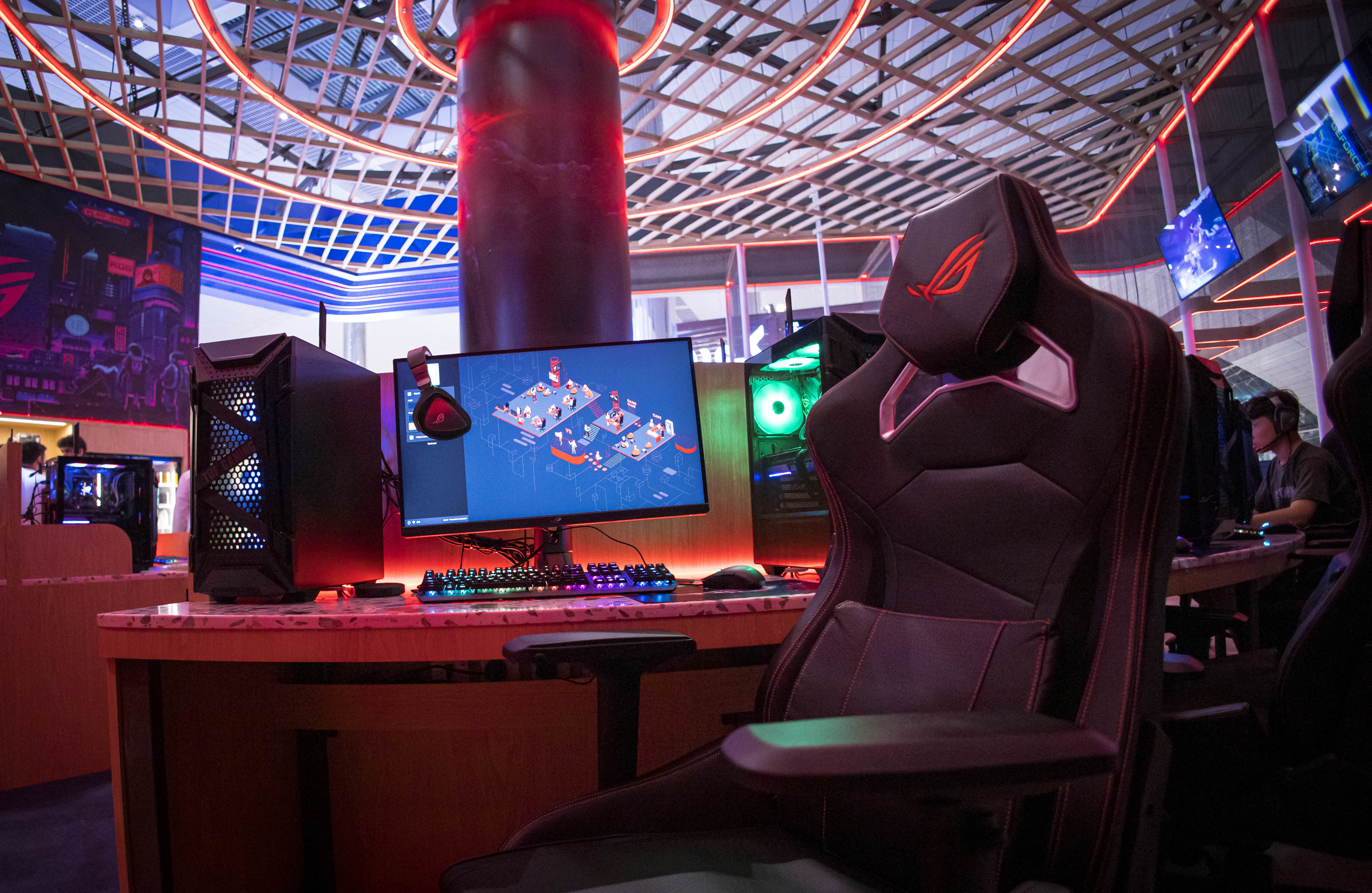 Gaming chair with monitor 