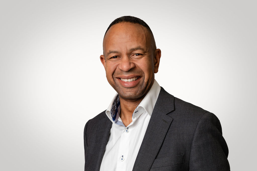 Airport Dimensions, Photo of a business man in a suit