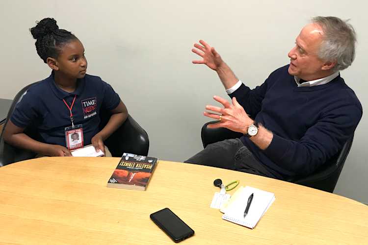 STEM Jobs: What Does a Space Reporter Do? | Your Hot Job