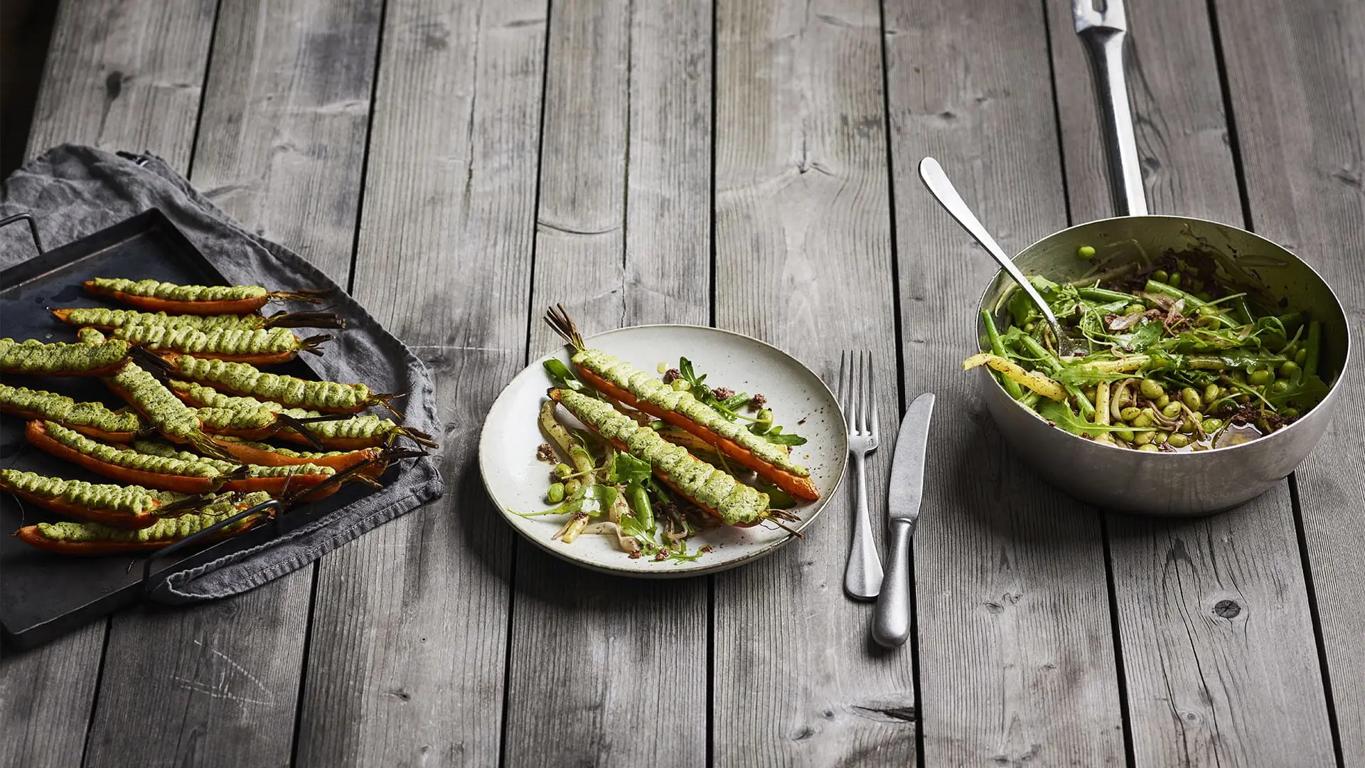 Tofubakad morot med sprucken tapenade