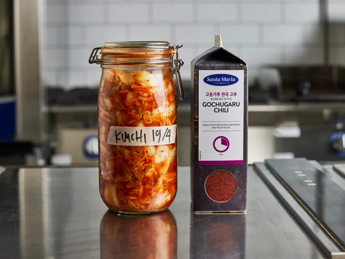 Kimchi-Jar-and-Product