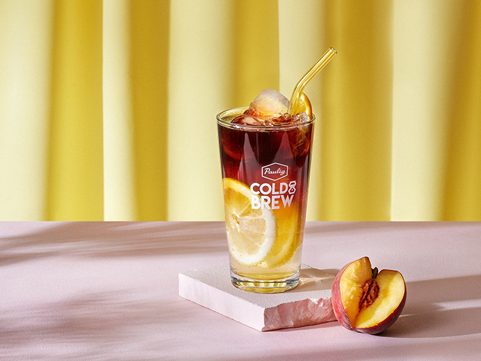 Peach coffee spritzer