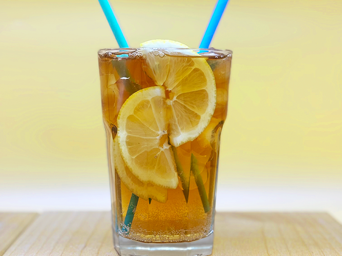 Ginger tea spritzer