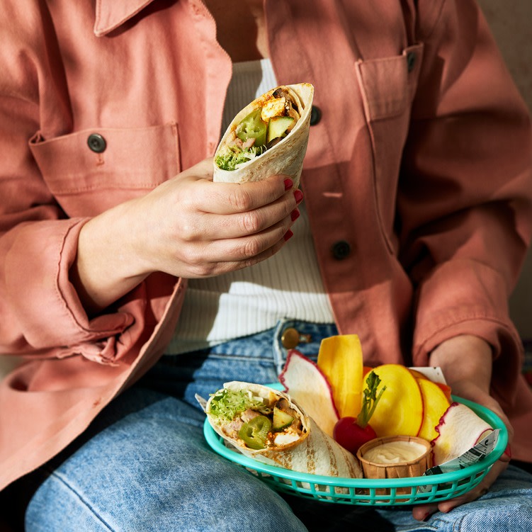 chicken-shawarma-wrap-with-hummus