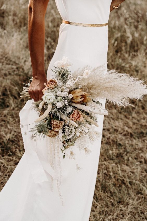 Bouquet de mariée ces sublimes inspirations bohèmes dénichées sur Pinterest