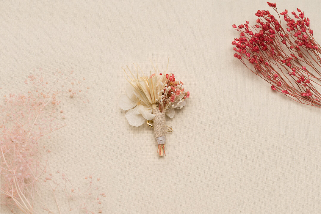 boutonniere-aria