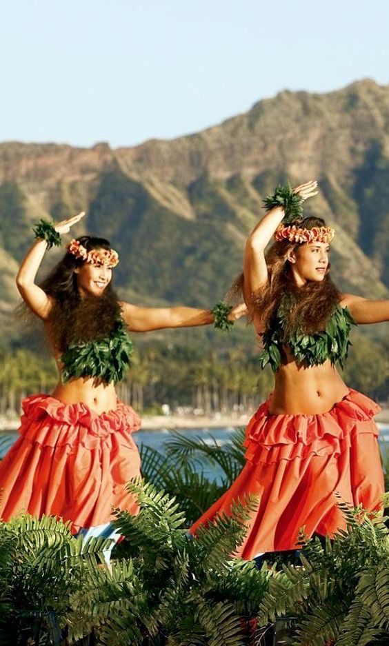 Danseuses tahitiennes