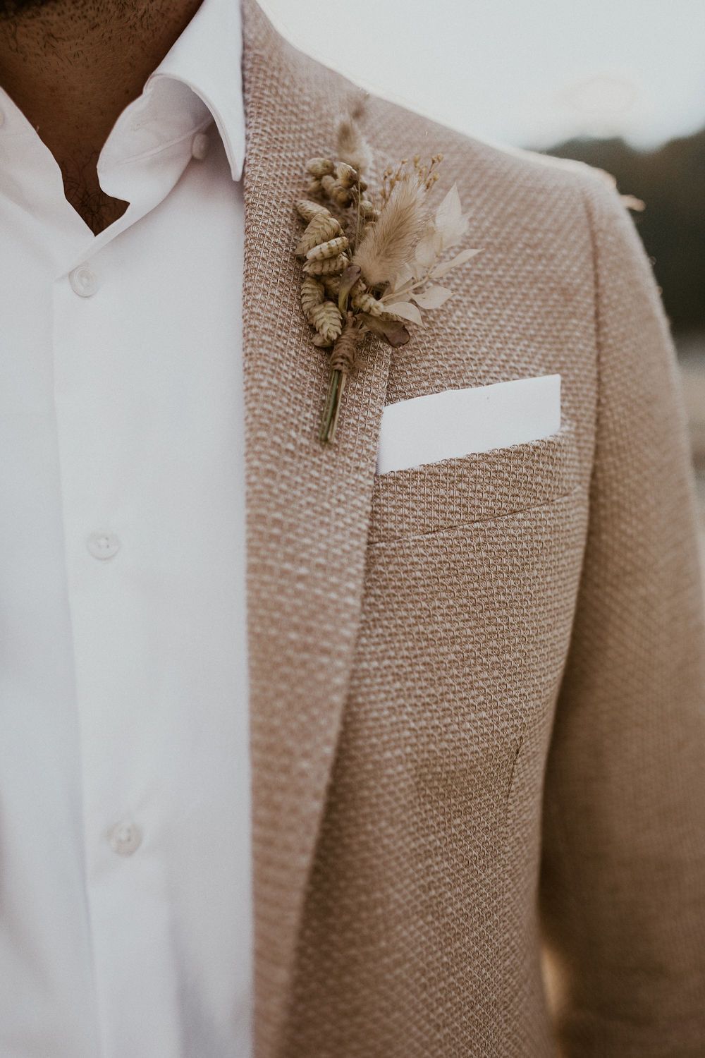 Do groomsmen clearance wear boutonnieres