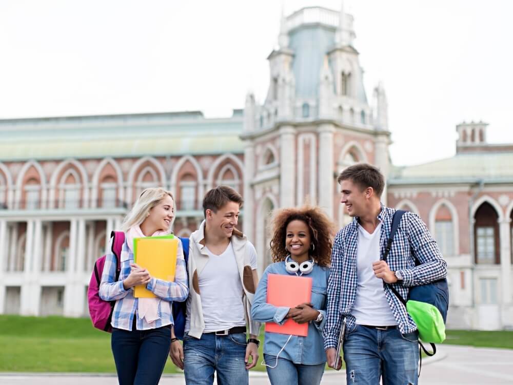 スペイン学生ビザは長期と短期の2種類ある？必要書類と申請の手順も