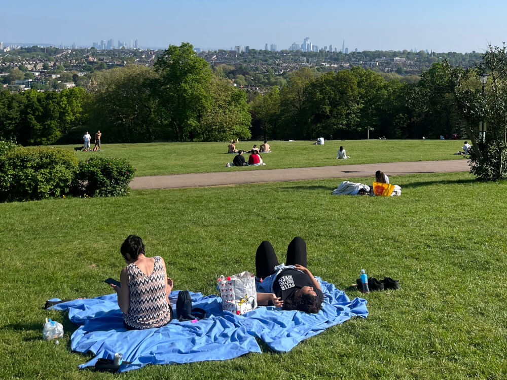 恐れずに飛び込む - ワーホリ6か月で得た勇気と成長｜イギリスワーホリ体験談（YMS2025）