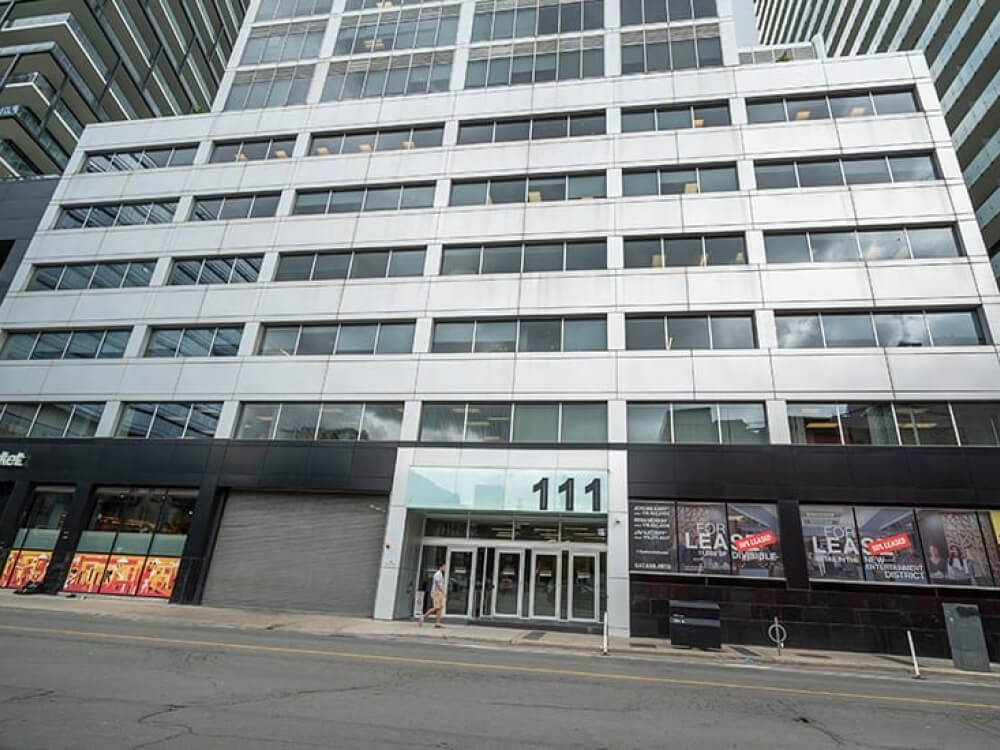 Oxford International Torontoの外観