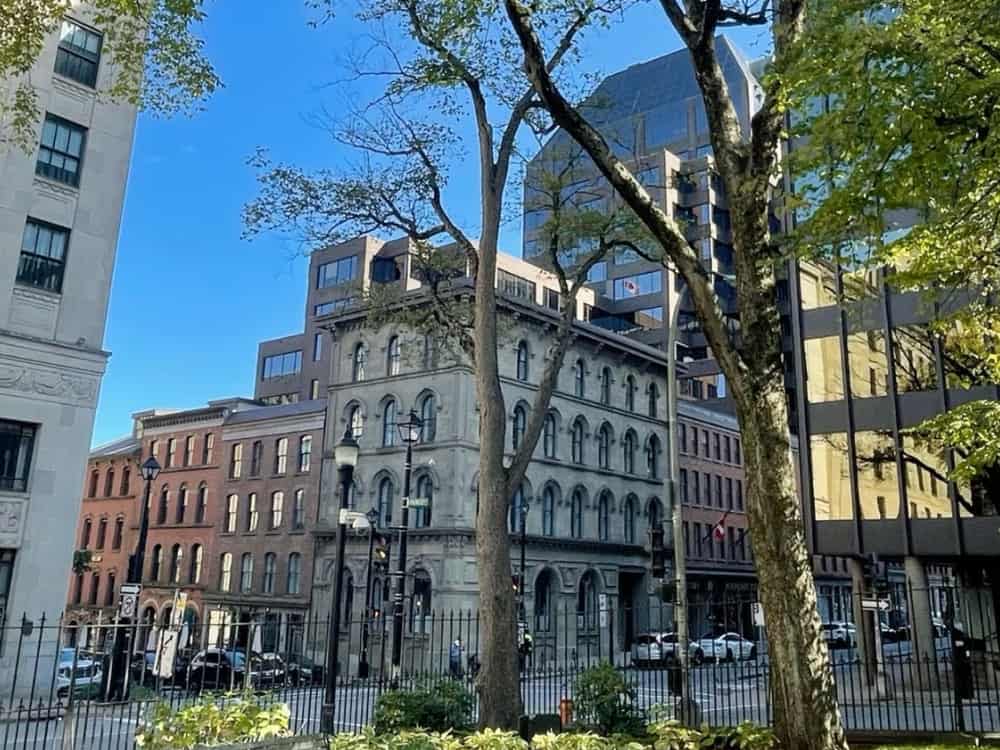 【カナダ親子留学】子供は無料!英語プログラム「English for Parents」とは?