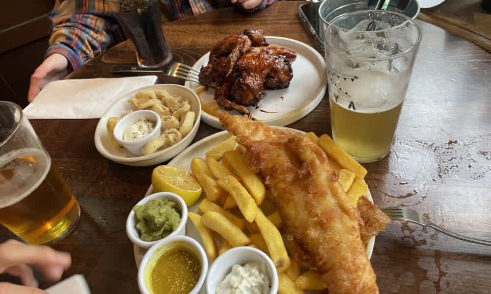 ロンドン語学学校の友だちとのパブ|新しい時代の留学