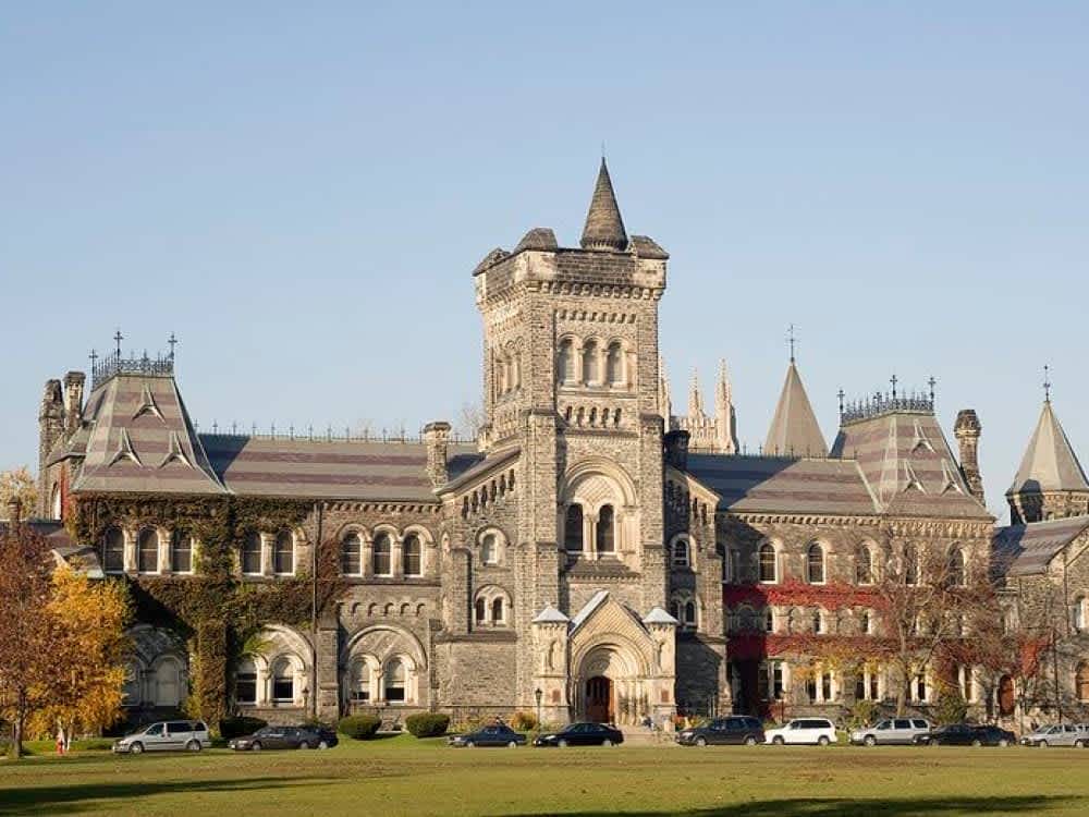 カナダ大学進学にパスウェイプログラムを利用しよう!入学条件や費用について