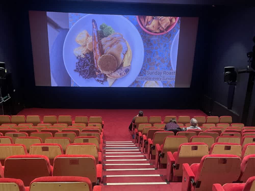 映画を見に行く|イギリス|休日の過ごし方