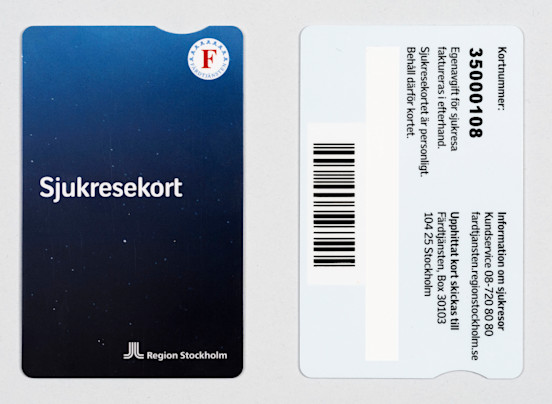 Framsida och baksida på sjukresekort med ny design