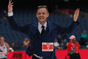 Record-Breaking Style Verified: Jason Hunt Runs the Fastest Marathon in a Suit