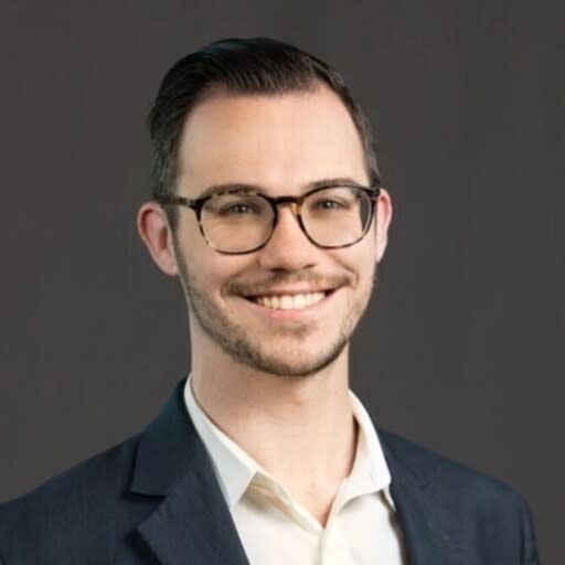 Dylan Friedman's headshot