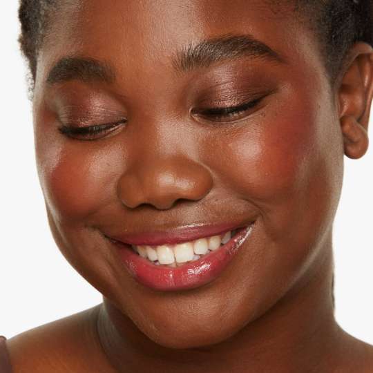 BLOG How to use cream eyeshadow like a makeup artist
