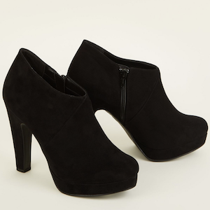 black platform shoe boots