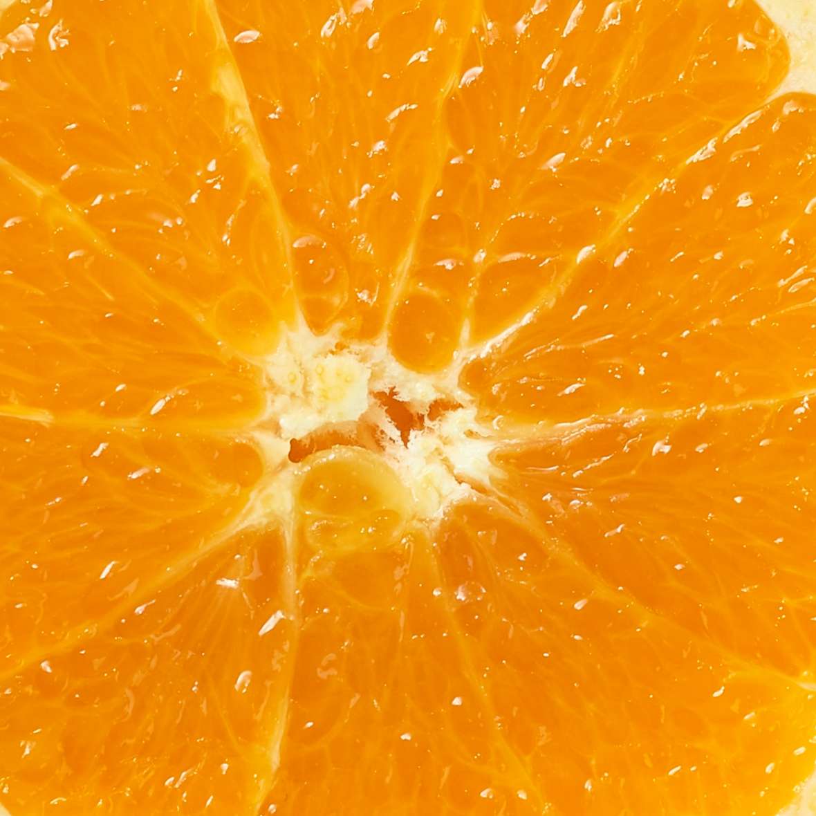 BLOG What can vitamin C do for your skin BANNER -F5E9C7