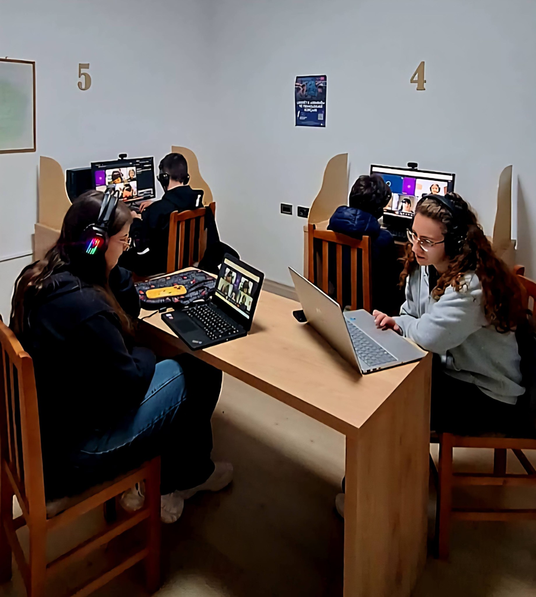 Projekti "Fuqizimi i liderëve të rinj të teknologjisë nga Korça", sponsorizuar nga smile.al, ka kaluar ne fazën e zhvillimi praktik të aplikacionit për moshën e tretë, i cili po ndërtohet nga 5 studentët pjesëmarrës drejtuar nga mentorët tanë