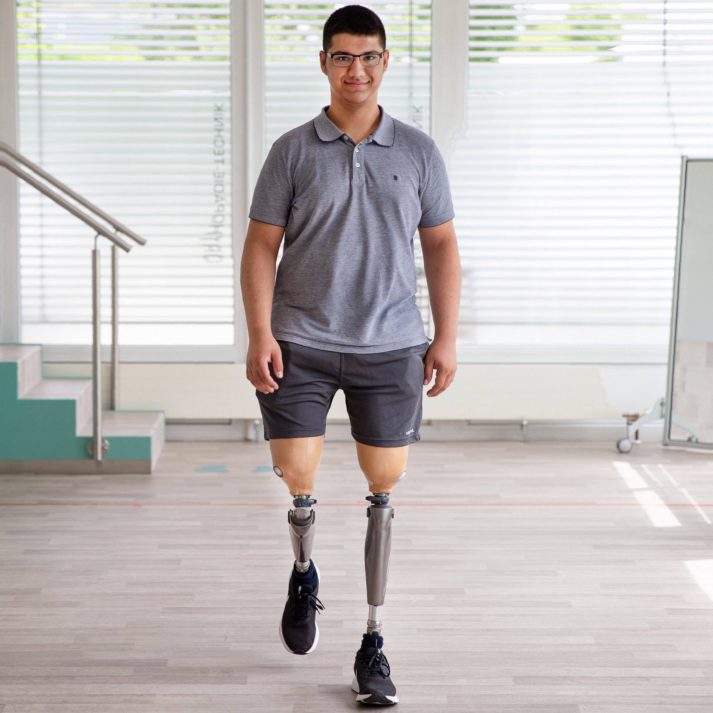 c-leg-von-vorne-11 (ITA)