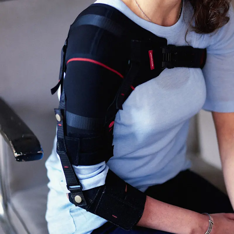 Dettaglio dell'ortesi neurologica di spalla Omo Neurexa plus