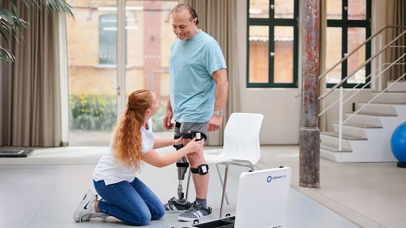 4621142-Knee-walking-care-edit-169 (ITA)