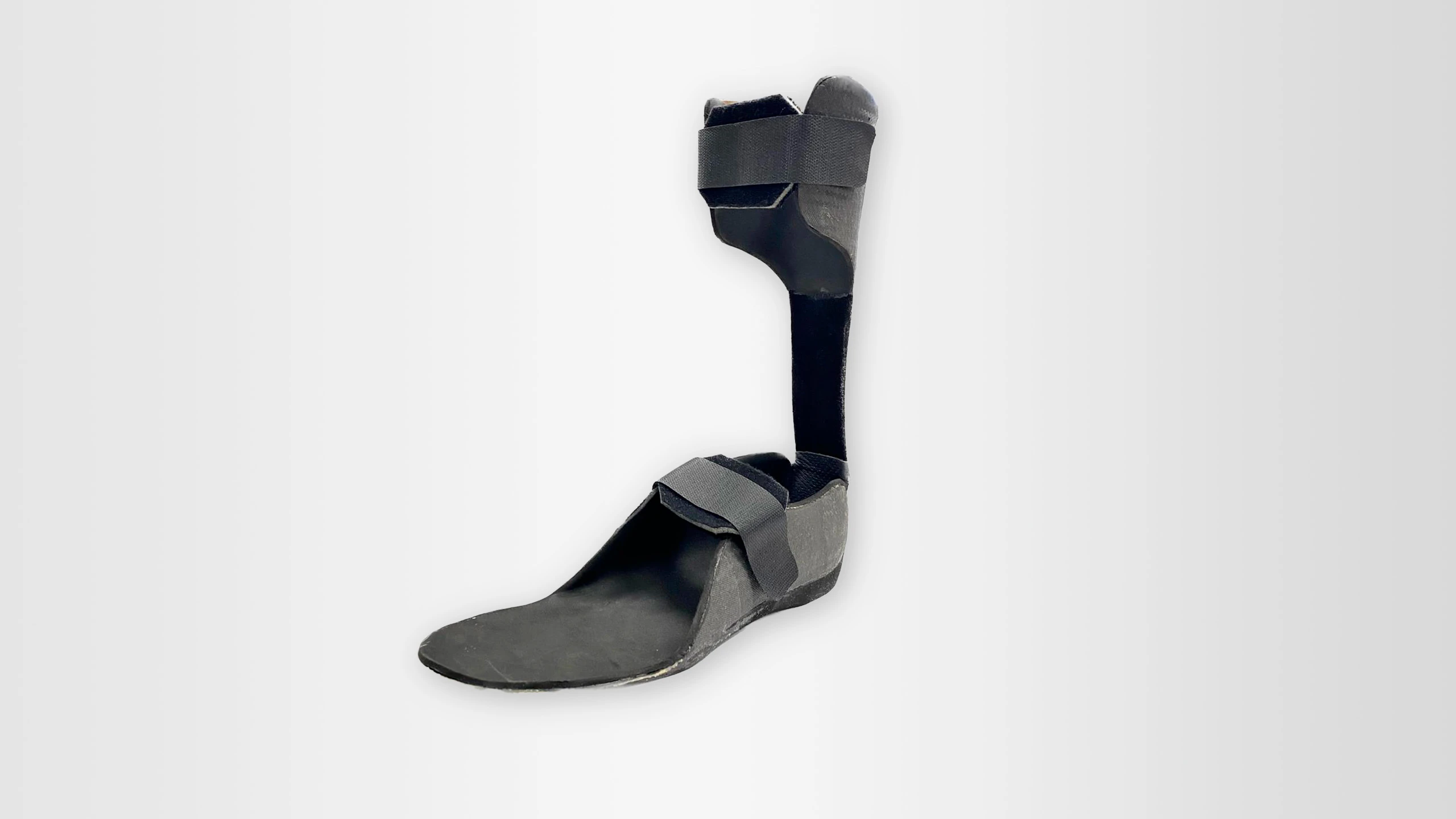 Dettaglio dell'ortesi Push Botter cpn valva a perta e scarpetta di contenzione del piede solo calcaneare