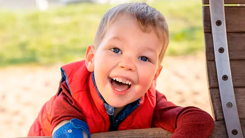 First-Prothese-auf-Spielplatz-11 (ITA)