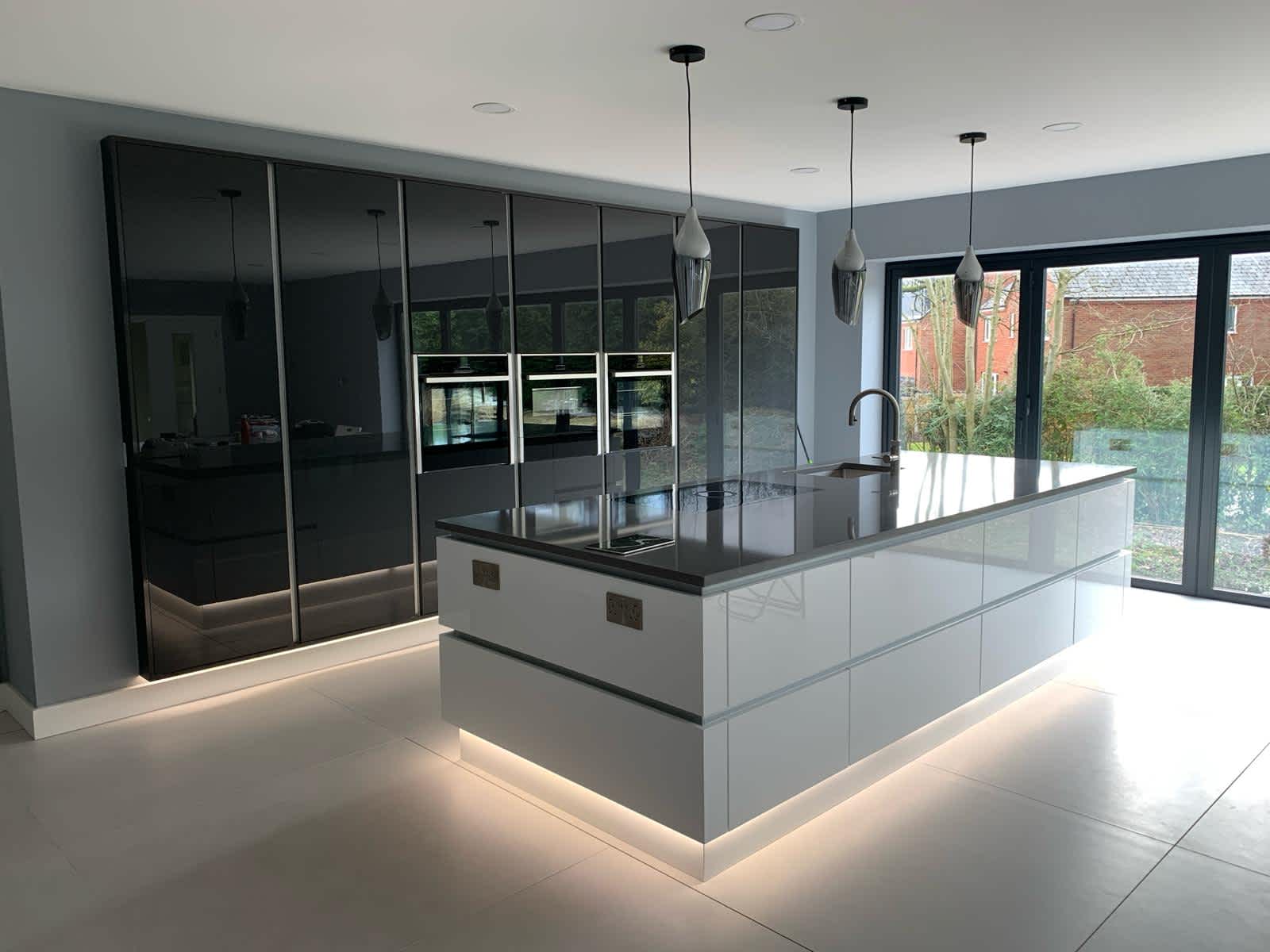 A guide to Kitchen Worktop Sizes, Materials and Fitting Options