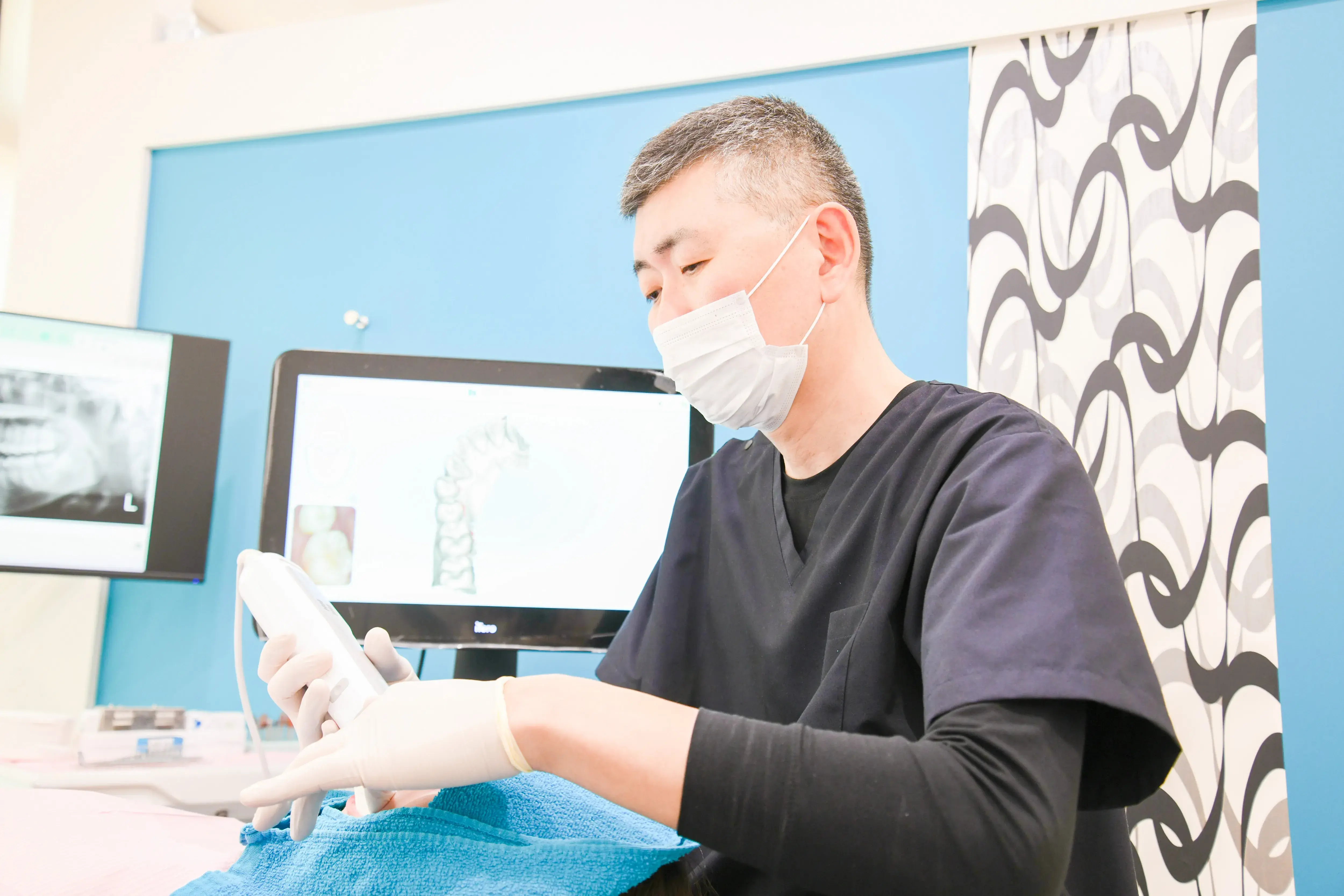 西新セントラル歯科 院長先生