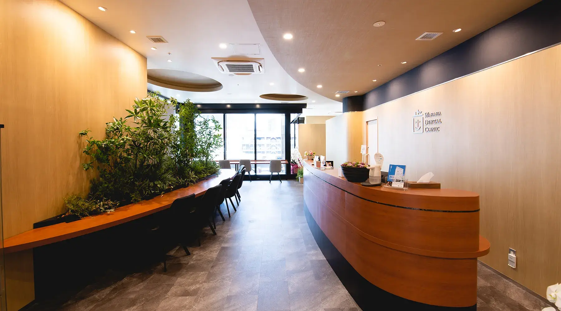 スマイルモア矯正鹿児島AMUWE医院の外観