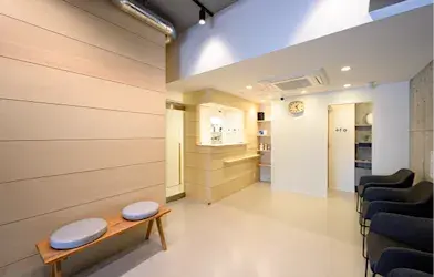 スマイルモア矯正広島宝町医院の外観