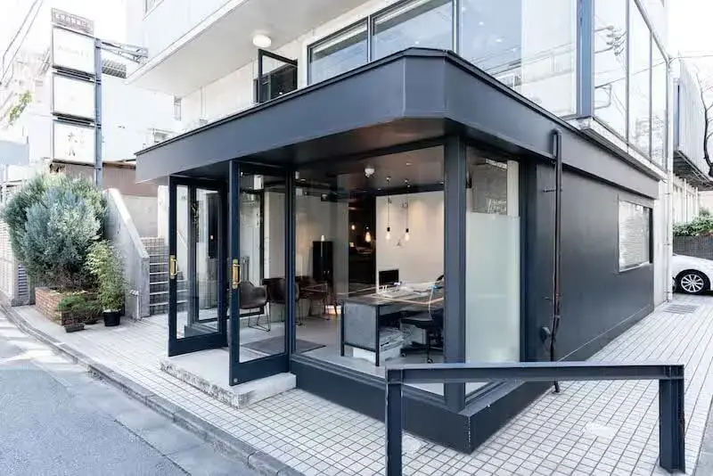 スマイルモア矯正北青山医院の外観