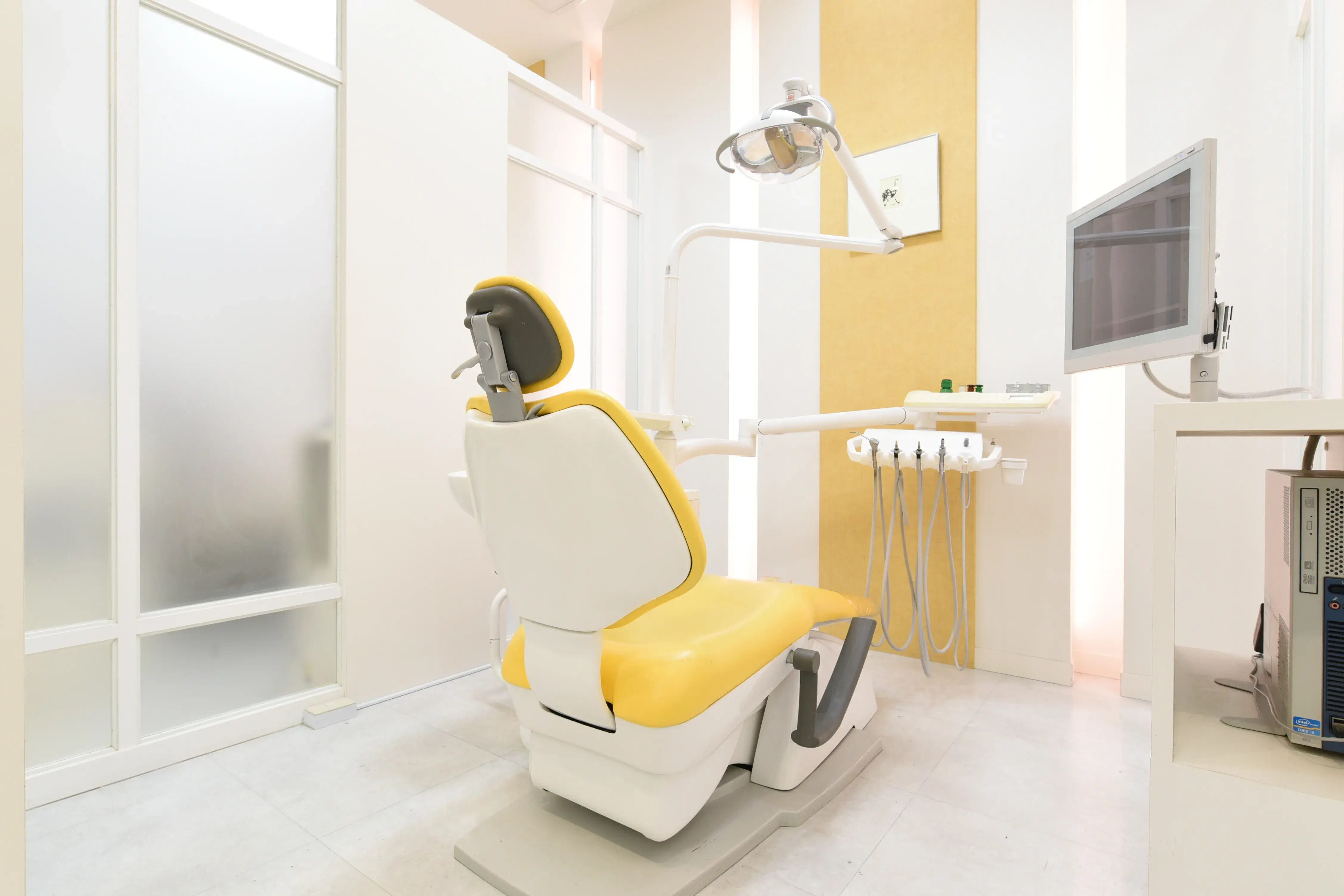 ケイズ歯科・矯正歯科クリニック到津 診察室