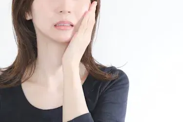 過蓋咬合の矯正で顔が伸びる？矯正の選び方や注意点を紹介