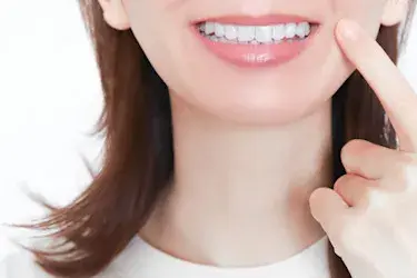 出っ歯は部分矯正で治せる？できる例・できない例など徹底解説