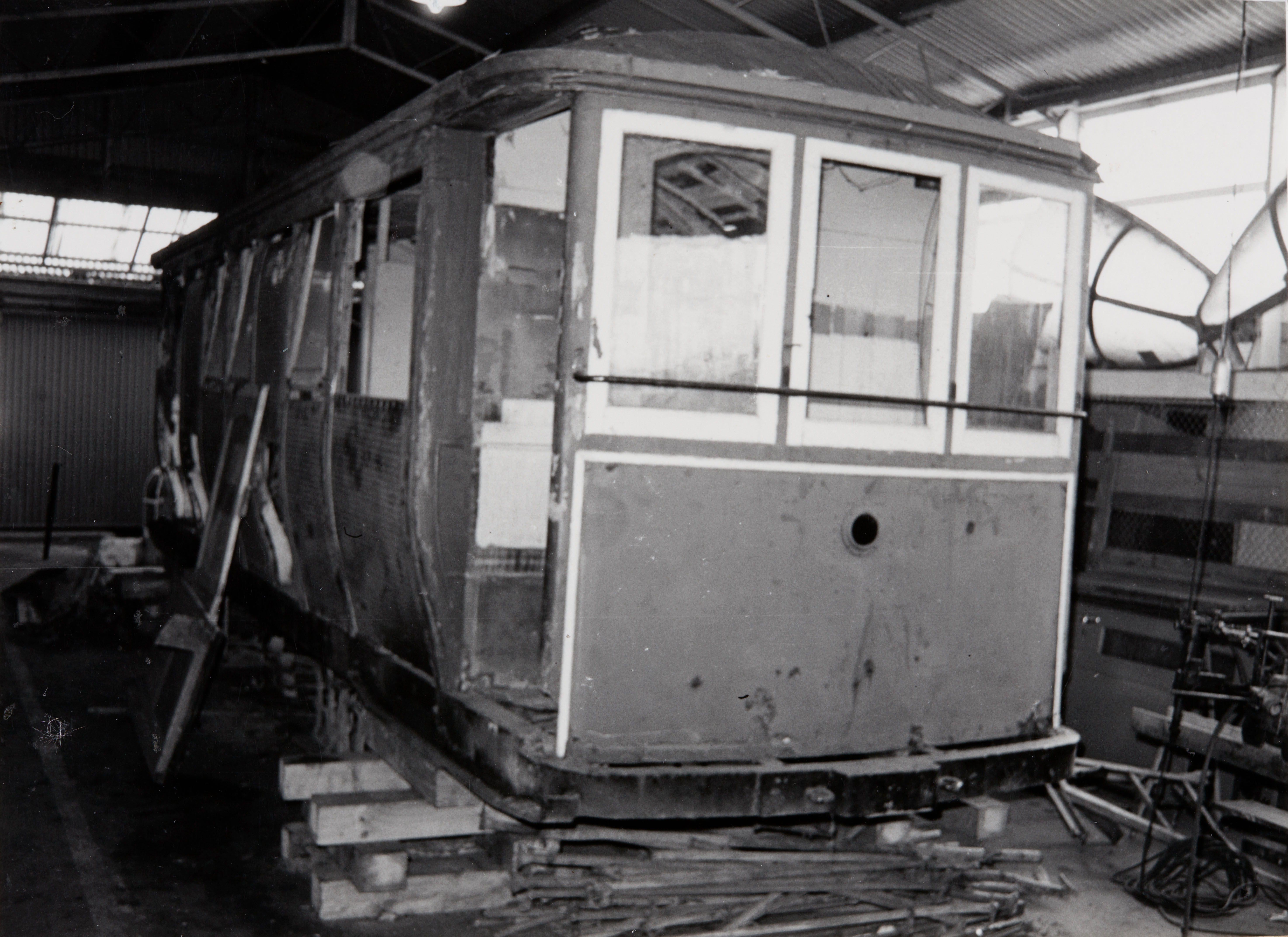 Waiting for restoration. Anne Carpenter. 1980. Wanganui, trailer No. 21, 05-2305. Walsh Memorial Library, The Museum of Transport and Technology (MOTAT) 