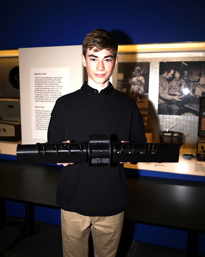 SMG SFT Winner 2 with tech 4x5 (1)