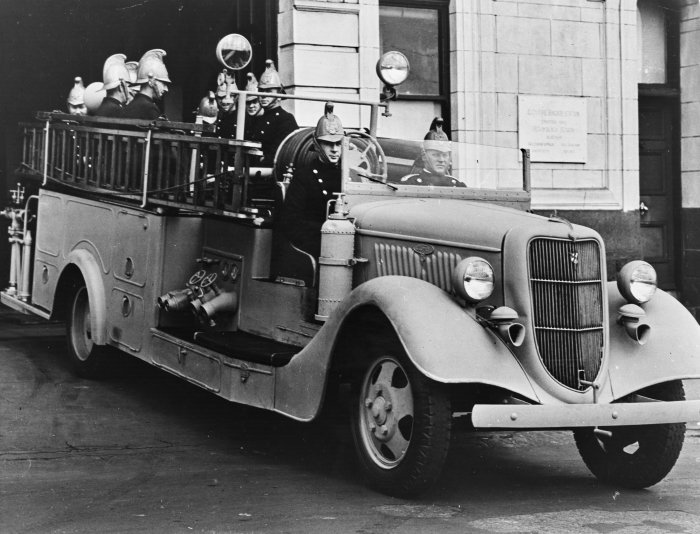 Ford V8 Fire truck hero pic