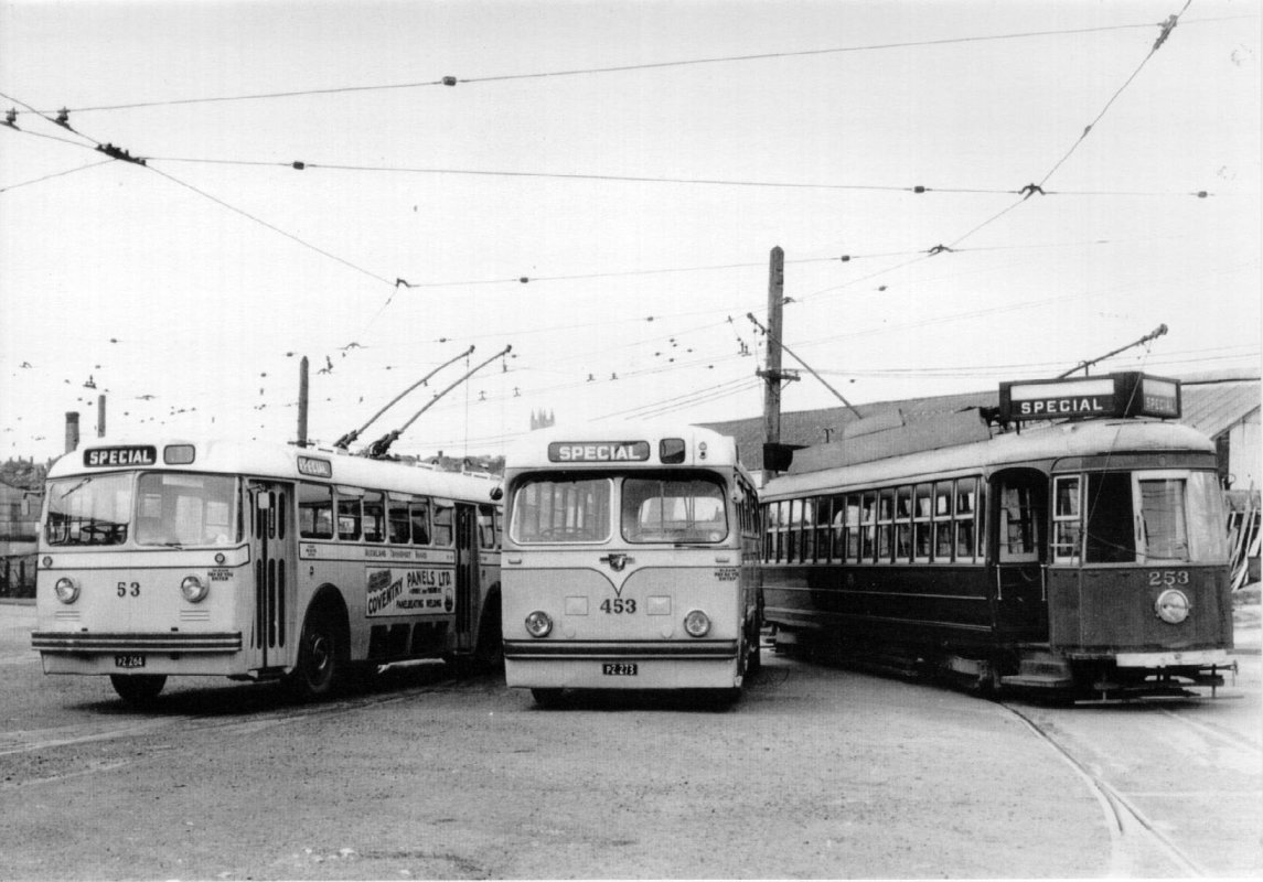 Graham Stewart captures three modes of Auckland’s transport at the Gaunt Street depot in 1952 – including Tram #253 (Photographer Graham Stewart).