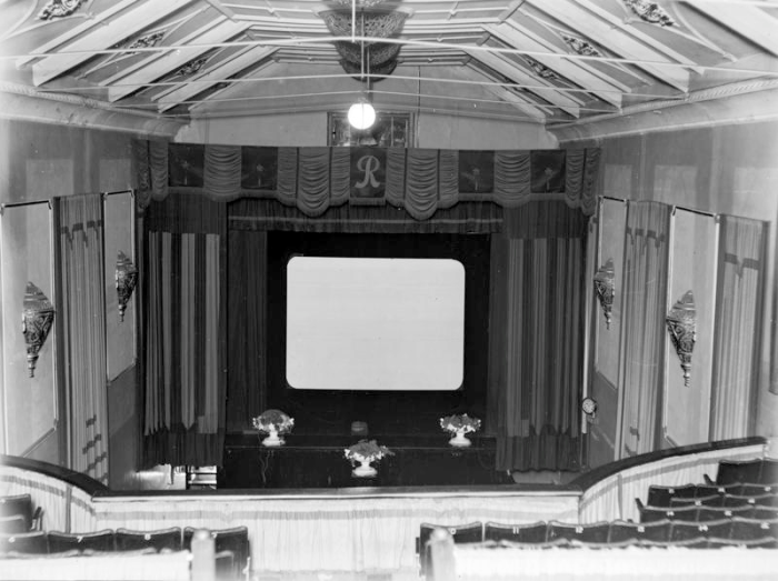 (Old) Roxy Theatre, 1930s. John McGuire et al. 13-2267. Walsh Memorial Library, The Museum of Transport and Technology (MOTAT).