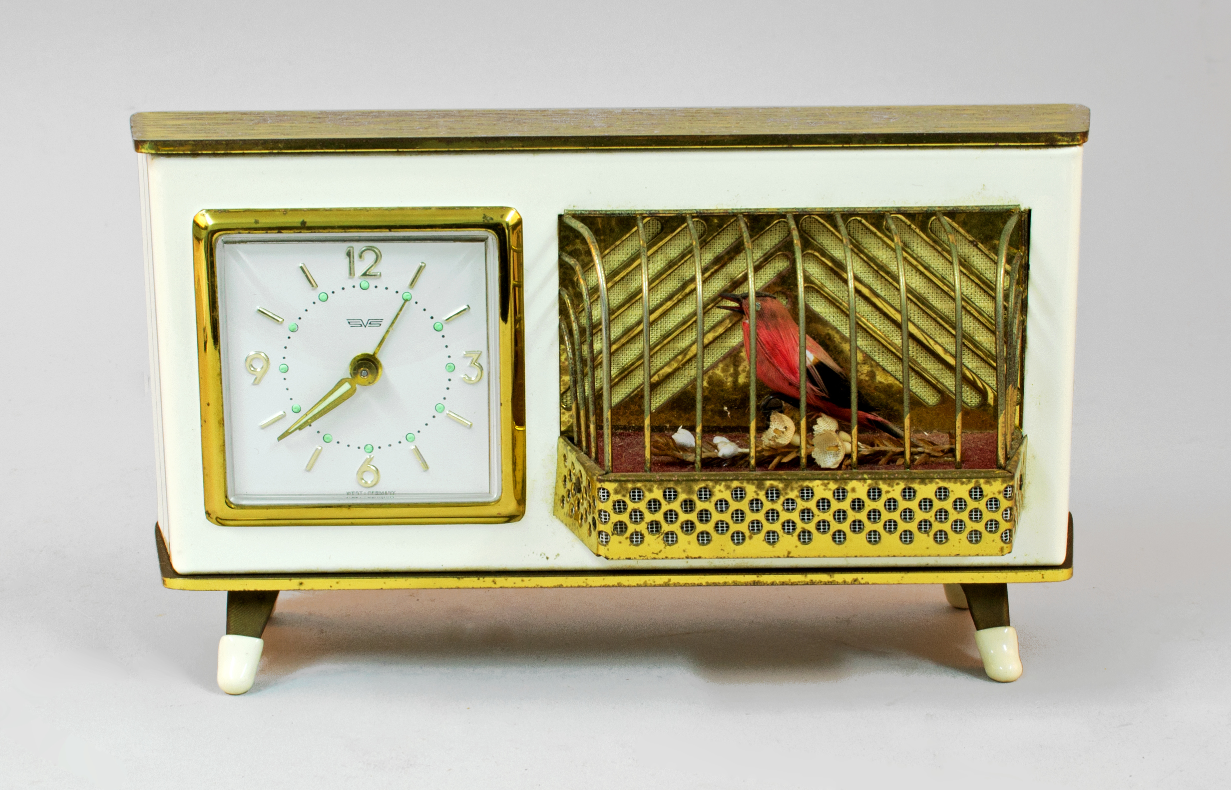 Clock, T3254. The Museum of Transport and Technology (MOTAT).